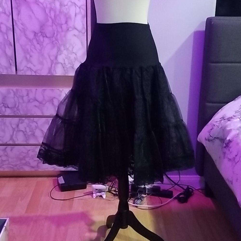 50s petticoat under skirts